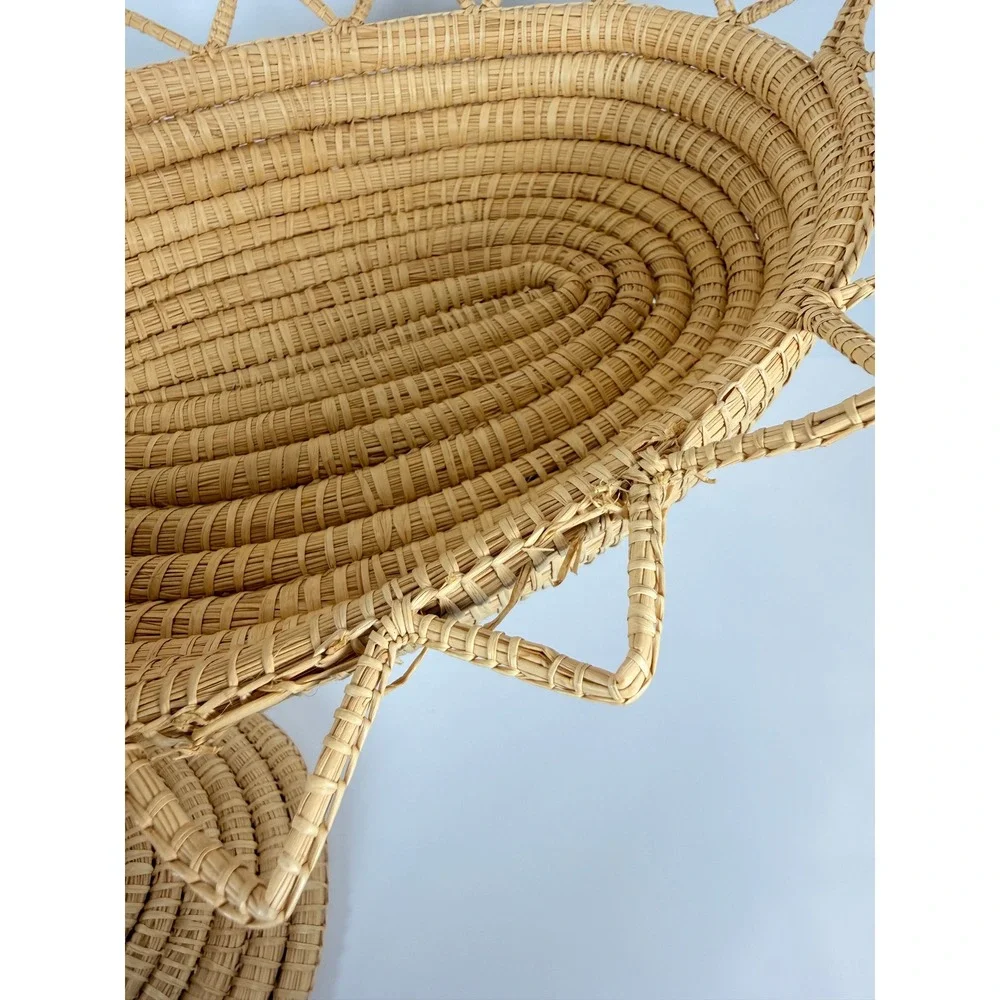 Woven Straw‎ Sunburst Serving Basket with Lid Handcrafted Bohemian Decor